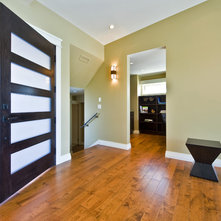 Contemporary Entry by Begrand Fast Design Inc.