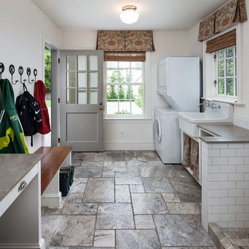 Entry/Mud Room