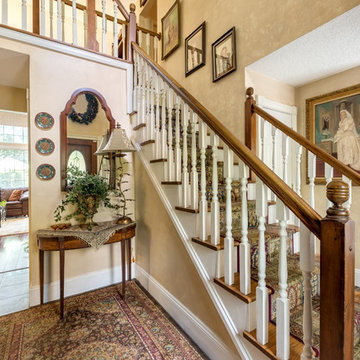 Entryway staircase