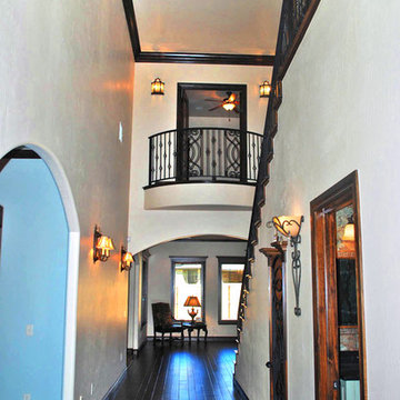 Entryway with balcony