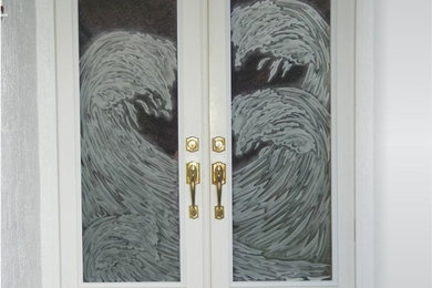 タンパにあるビーチスタイルのおしゃれな玄関ドア (白いドア) の写真