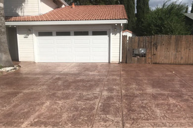 Example of a trendy garage design in Sacramento