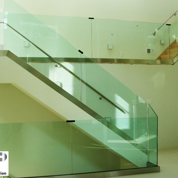 Glass Railing-Glass in channel