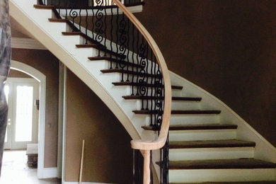 Idée de décoration pour un escalier design.