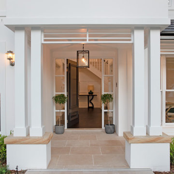 Hamptons - Contemporary Luxury Home