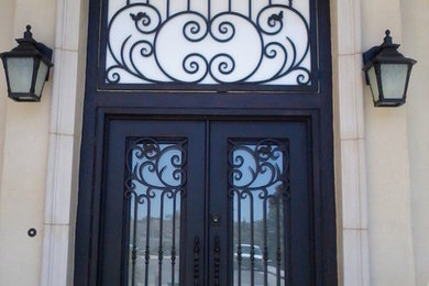 Example of a tuscan entryway design in Orange County