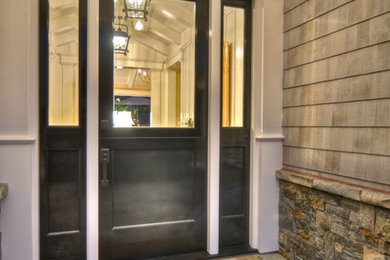 Example of a classic entryway design in Orange County