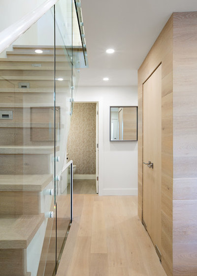 Transitional Entry by Form Collective