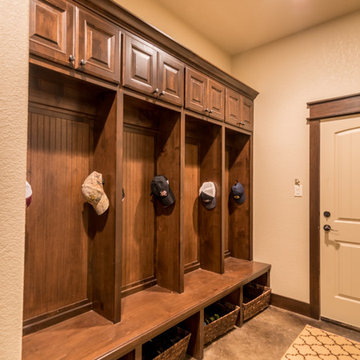 Kyllonen Cabinets