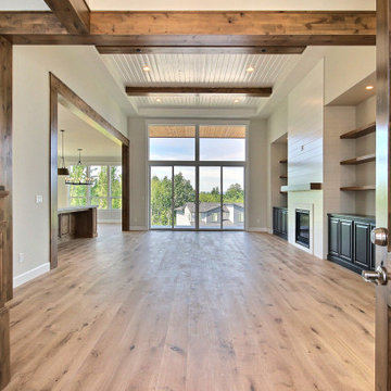 L-Shaped Home : Front Entry