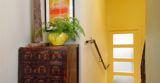 13 Ways to Paint an Interior Door