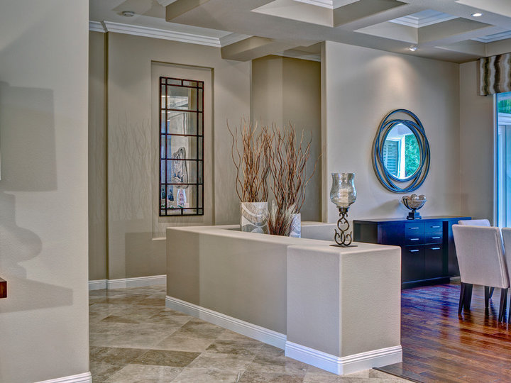 Hall - Contemporary Entry