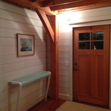 Maine Contemporary Cottage - Entry