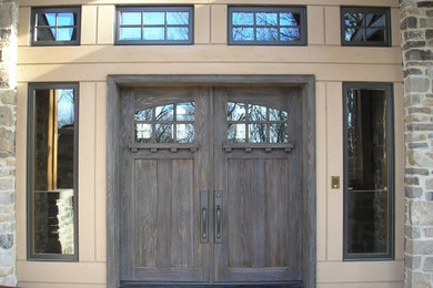 Diseño de puerta principal de estilo americano grande con puerta doble