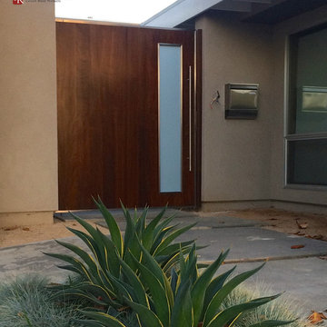 Modern Contemporary Entry Gate - Rossmoor, CA