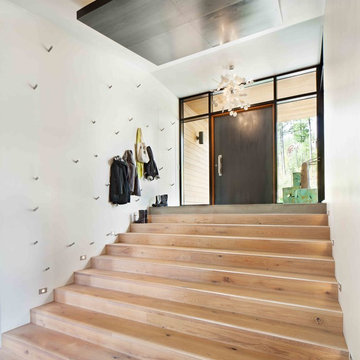 Mountain side Modern Nest