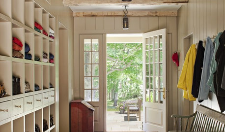 New This Week: 5 Farmhouse-Style Entryways We Want to Come Home To