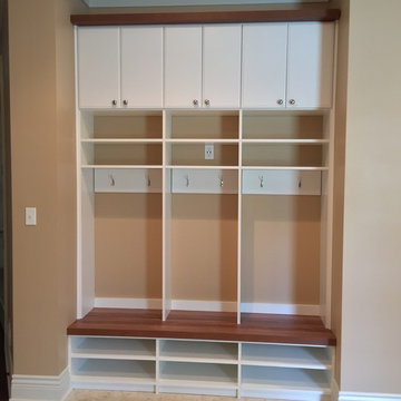 Mudroom Entry Bench with Charging Station