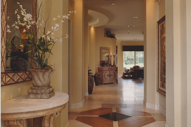 Example of a transitional entryway design in Orlando
