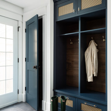 North Lincoln mudroom / laundry room