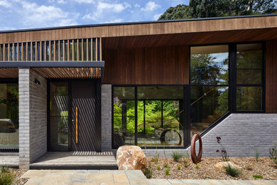Photo of a contemporary entrance in Melbourne.