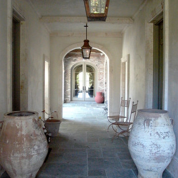 Open Air Entryway Hallway with Macedonia Detailing