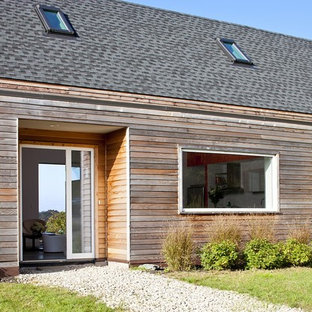 Example of a cottage single front door design in Providence