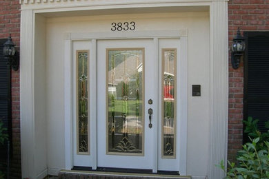 ジャクソンビルにあるトラディショナルスタイルのおしゃれな玄関ドア (白いドア) の写真