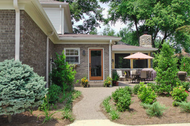 Private residence: Kitchen, Dining Remodel and 3 Season room Addition