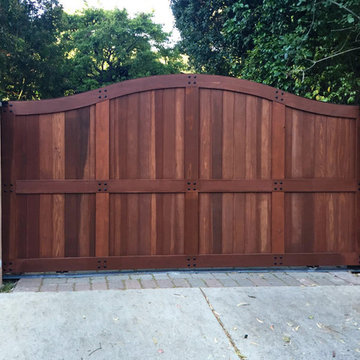 Redwood Driveway and Entry