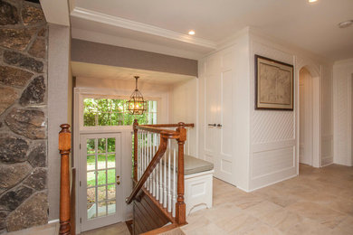 Entryway - cottage entryway idea in New York