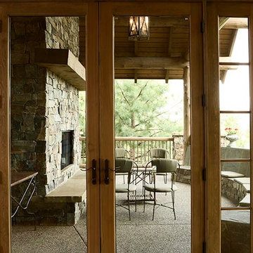 Rocky Mountain Log Homes - Relaxing Rustic Retreat