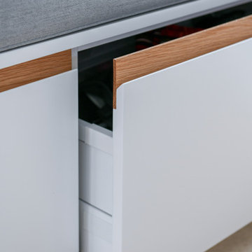 Joinery seating area with pull-out drawers