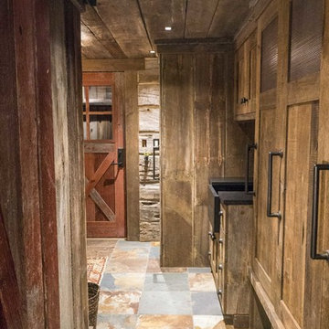 Rustic Mudroom- Allenspark Bunkhouse