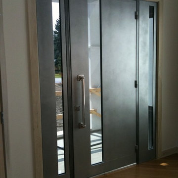 Sguare Modern Entrance Doors by Arttig