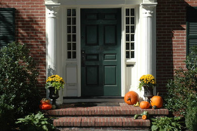Entryway - traditional entryway idea in Boston