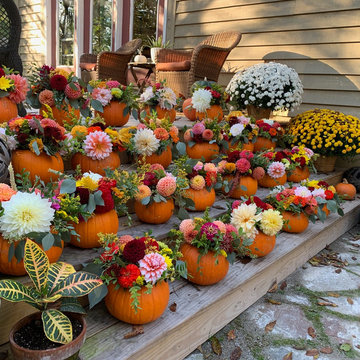 Slow Flowers October 2019 Inspiration: Seasonal Decor with Pumpkins & Gourds
