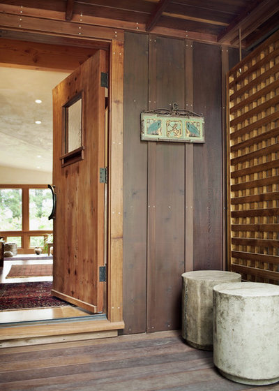 Rustic Entry by 450 Architects