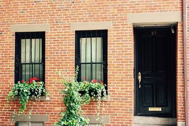 This is an example of a classic entrance in Boston.