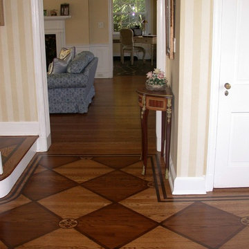 Square on Diagonal with Border Pattern Floor