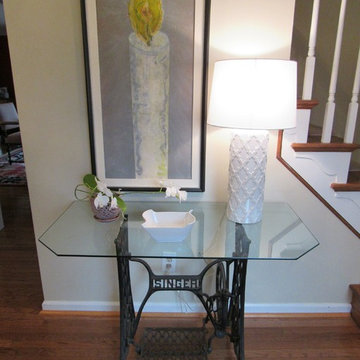 Staging and Redesign-Hall Way, Entry Way, Lobby