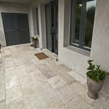 Stone Floor – Antique, Reclaimed Limestone ‘Barre Montpelier’ pavers