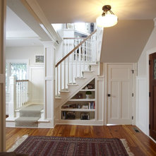 Traditional Entry by Stonebreaker Builders & Remodelers