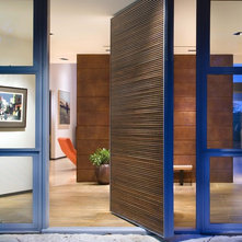 Modern Entry by Four Corners Construction, L.P.