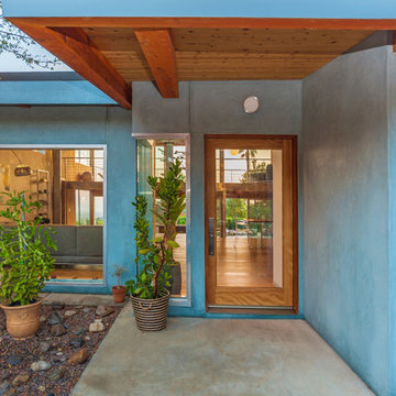 Stunning Mid-Century Modern