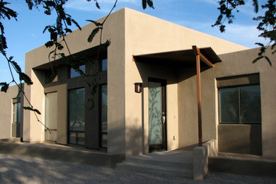 Entryway - contemporary entryway idea in Phoenix
