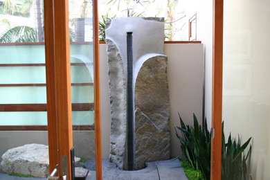 Design ideas for a large contemporary entrance in Los Angeles.
