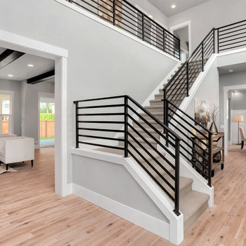 The Hunter - Kirkland WA - Entry/Foyer