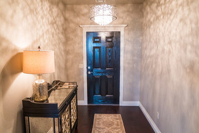 Example of a transitional entryway design in Oklahoma City