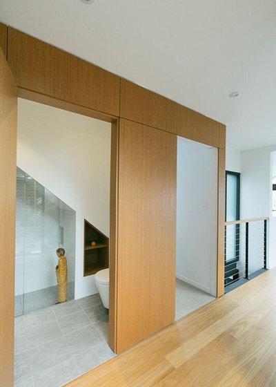 Contemporary Entry by Emma Holmes Design